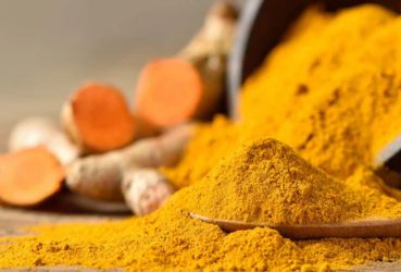 Top Skincare Benefits of Turmeric Powder